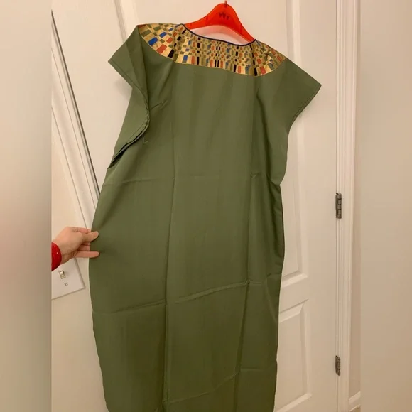 Green Egyptian Traditional Dress - Picture 16 of 16
